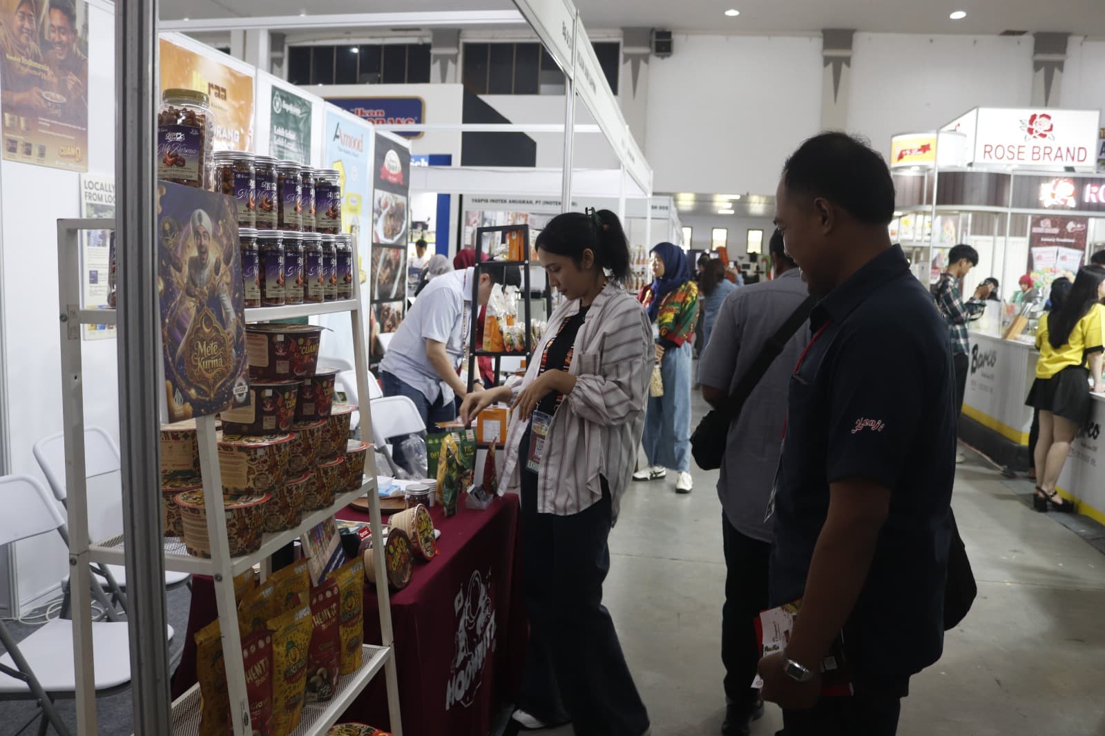 Jogja Food & Beverage Expo 2026 resmi dibuka di JEC Bantul, menghadirkan lebih dari 110 peserta, UMKM, hingga berbagai inovasi kuliner dan peluang bisnis. (dok. jogjabanget.id)