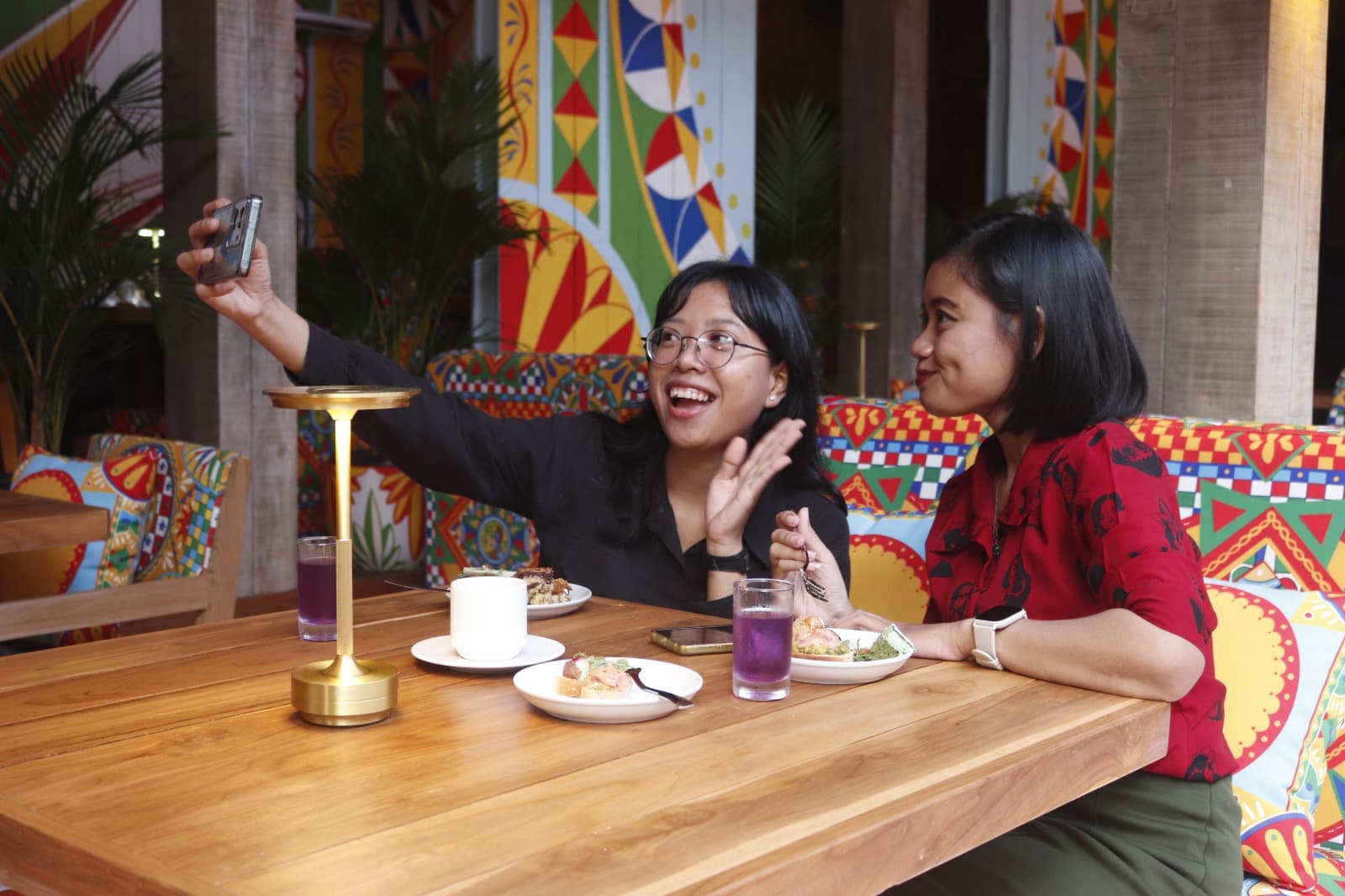 Rey’s Mediterranean Kitchen resmi hadir di kawasan Palagan, Sleman, mulai Sabtu (16/5/2026). Mengusung konsep casual dining colorful dengan menu khas Mediterania, restoran ini menawarkan pengalaman kuliner baru di Yogyakarta. (dok.jogjabanget.id)