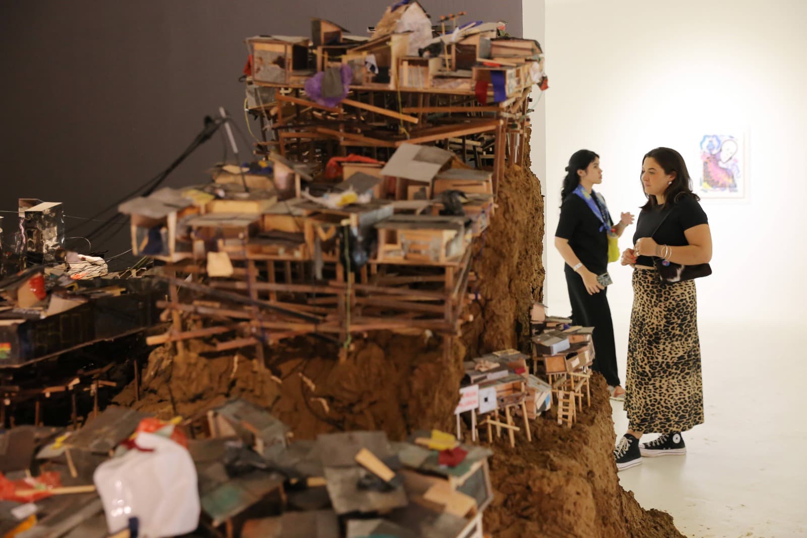 ARTJOG 2026 akan berlangsung pada 19 Juni–30 Agustus 2026 di Jogja National Museum. Mengusung tema Ars Longa: Generatio, festival seni rupa kontemporer ini menghadirkan dialog antar generasi, puluhan seniman, serta berbagai program seni, edukasi, dan inklusivitas. (dok. ARTJOG 2024)